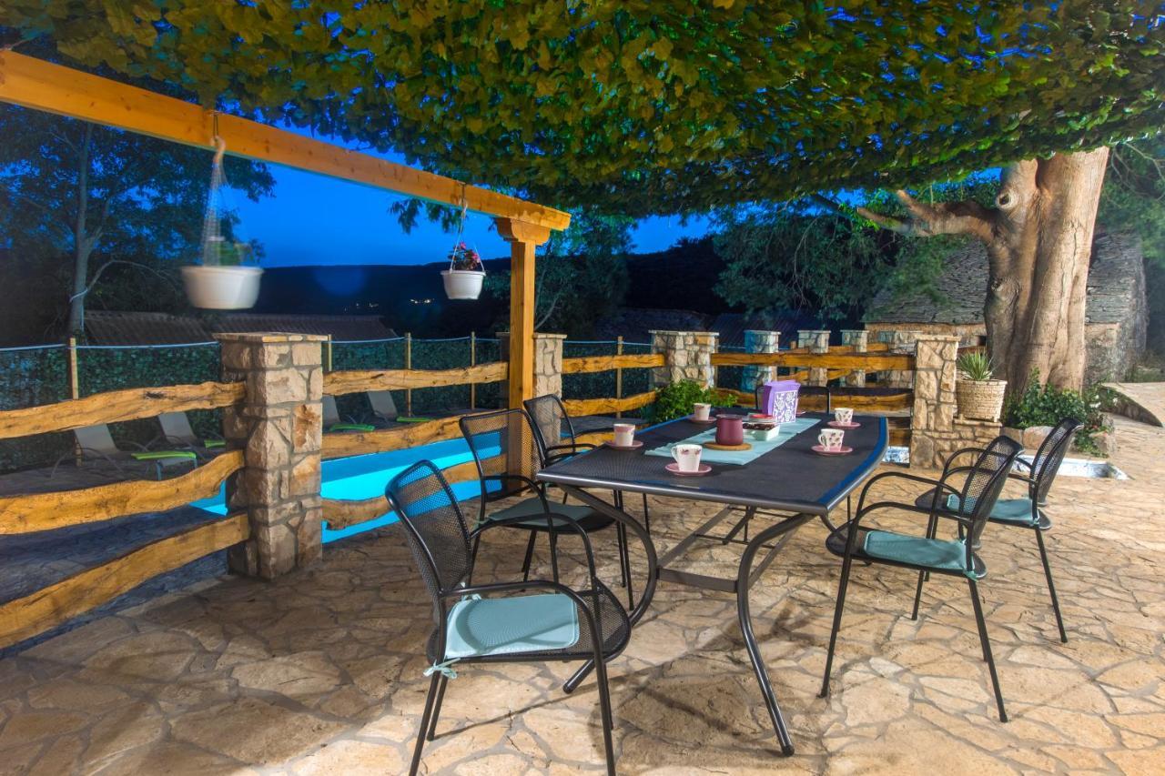 Luxury House Ivan With 4 Bedrooms Divojevici Extérieur photo